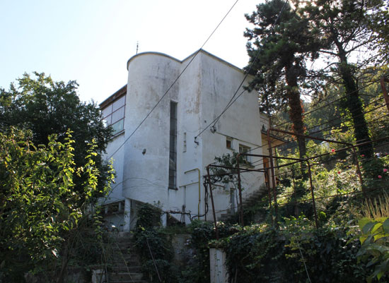 In need of renovation: 1930s Jozsef Fischer-designed modernist property in Budapest, Hungary