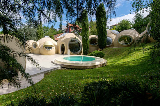 Antti Lovag Bubble House in Fontaines-sur-Saone, France