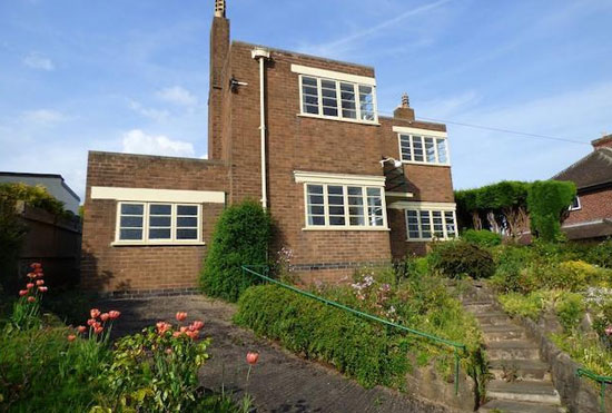 1930s two-bedroom detached art deco property in Burton-on-Trent, Staffordshire