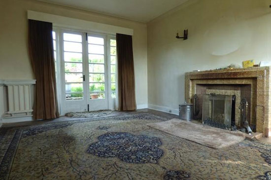 1930s two-bedroom detached art deco property in Burton-on-Trent, Staffordshire