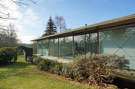bury4 Sir Michael Hopkins-designed four bedroom glass house in Bury St Edmunds, Suffolk