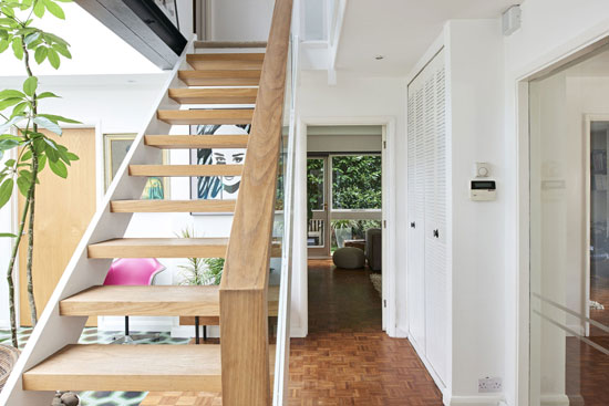 1960s modernist house in West Byfleet, Surrey