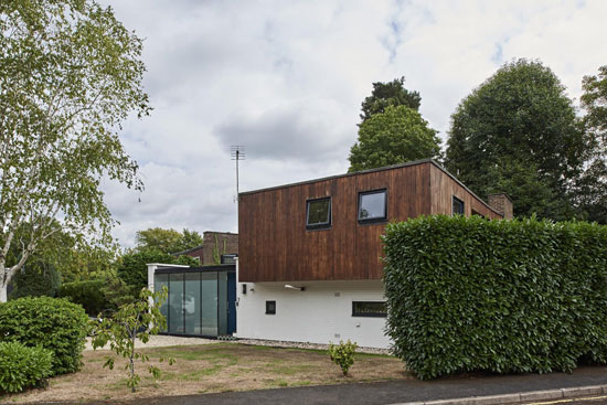 1960s modernist house in West Byfleet, Surrey