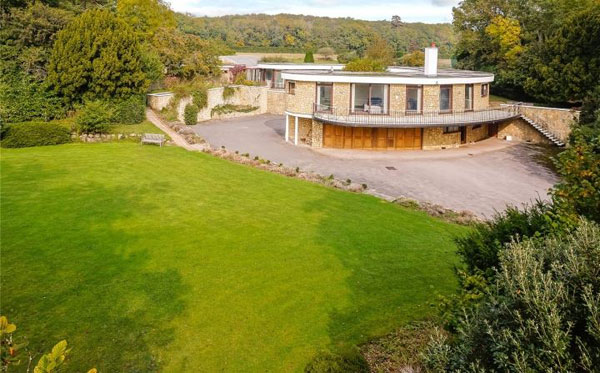 1960s modernism: Templecombe House in Henley-on-Thames, Oxfordshire