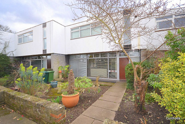 1960s Edward Schoolheifer modernist house in Manygate Lane, Shepperton, Surrey