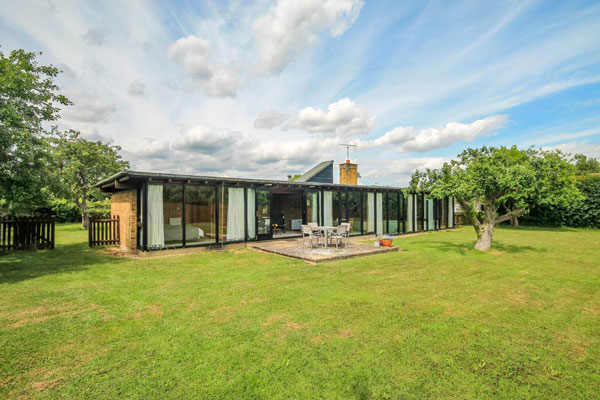 1970s John Meunier modern house in Little Eversden, Cambridge