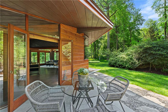 1950s David Henken midcentury modern house in Pleasantville, New York, USA