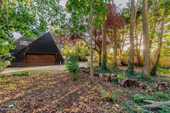 1970s Antonio Perella modern house in Climping, West Sussex