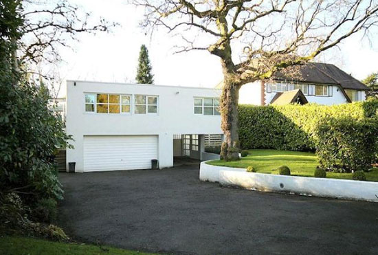 1970s Frazer Crane-designed three-bedroom modernist property in Hale Barns, Cheshire