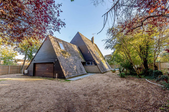 1970s Antonio Perella modern house in Climping, West Sussex