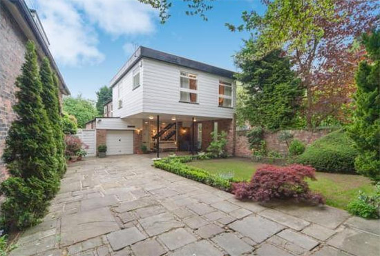 1970s Frazer Crane-designed modernist property in Altrincham, Cheshire