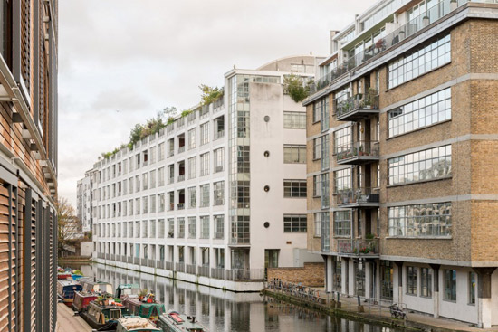 Apartment in the Child Graddon Lewis-designed Canal Building in London N1