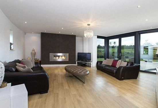 Contemporary five-bedroom property in Claverdon, Warwick, Warwickshire