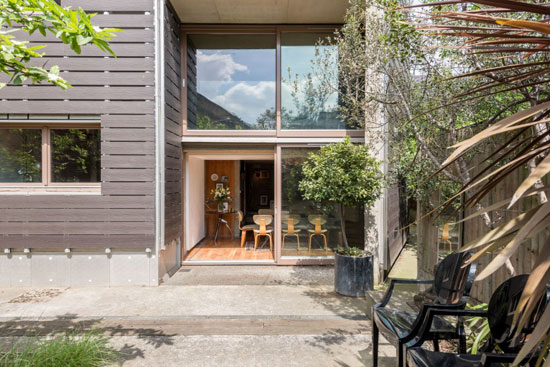 de Rijke Marsh Morgan-designed split-level modernist apartment in London SE1