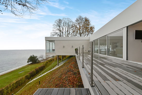 1950s modernist property in Vedbaek, Denmark