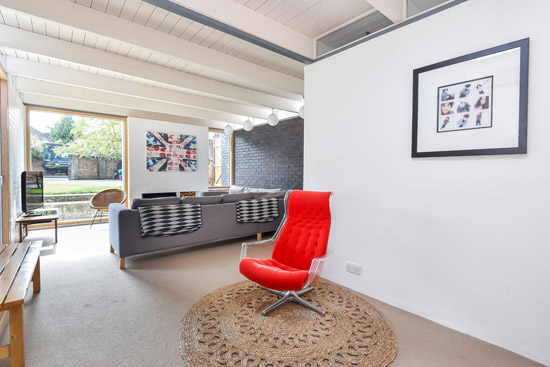 1960s Roger Dyer midcentury modern house in Cheltenham, Gloucestershire