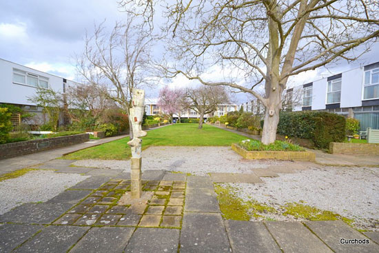 1960s Edward Schoolheifer modernist house in Manygate Lane, Shepperton, Surrey