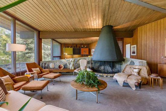 1950s Jacques Coutu midcentury modern house in Laurentides, Quebec, Canada