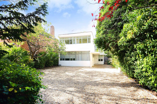 1930s Connell, Ward and Lucas modernist house in Worcester Park, Kingston Upon Thames, Surrey