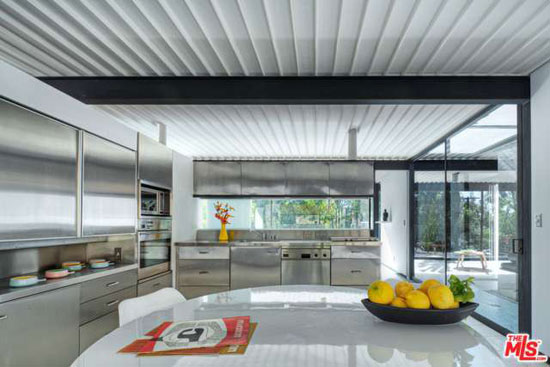 1950s Pierre Koenig-designed Case Study House #21 in Los Angeles, California, USA