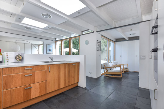 1960s Roger Dyer midcentury modern house in Cheltenham, Gloucestershire