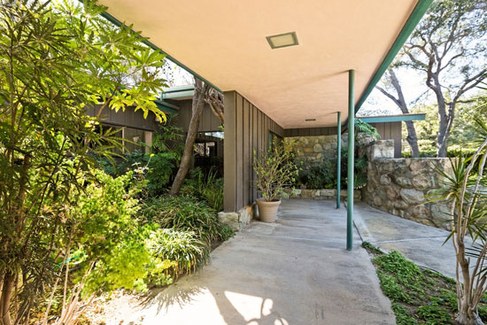 1950s Johnny Stroh-designed midcentury modern property in Santa Paula, California, USA