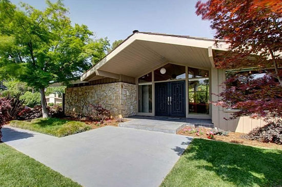 On the market: 1960s three-bedroom midcentury modern property in Sacramento, California, USA