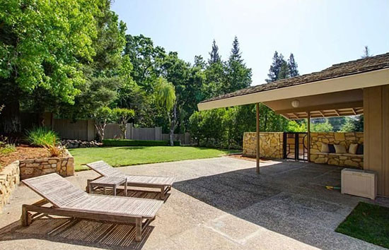 1960s three-bedroom midcentury modern property in Sacramento, California, USA