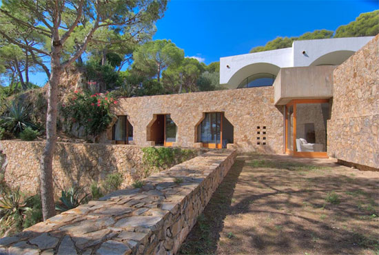 1970s Antoni Bonet Castellana modernist property in Calella, Spain