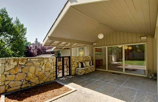 1960s three-bedroom midcentury modern property in Sacramento, California, USA