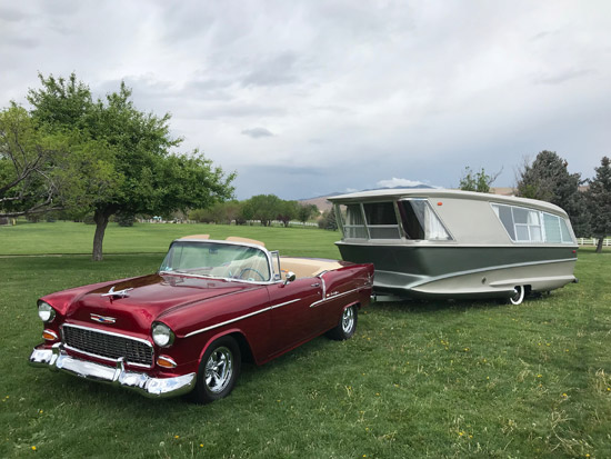 Midcentury mobile home: 1961 Holiday House Geographic