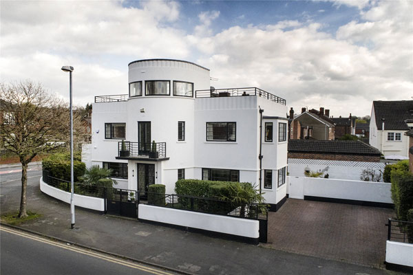 1930s Blenkinsopp and Scratchard art deco property in Castleford, Yorkshire