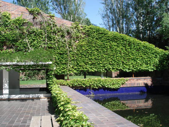 casa4 1960s Corrales and Molezún-designed midcentury modern property in Madrid, Spain