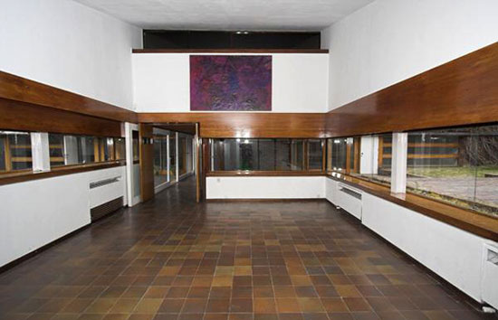 casa6 1960s Corrales and Molezún-designed midcentury modern property in Madrid, Spain