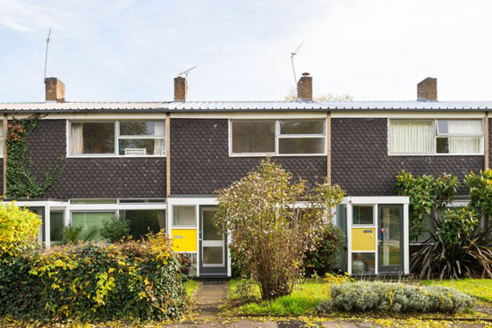 1950s Eric Lyons-designed Span House on the Cator Estate, London SE3