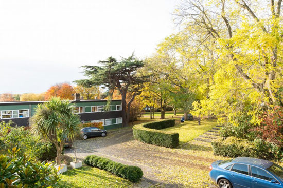 1950s Eric Lyons-designed Span House on the Cator Estate, London SE3