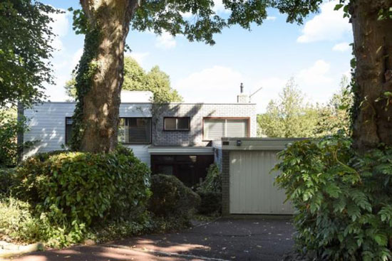 1960s modernist property in Bromley, Greater London