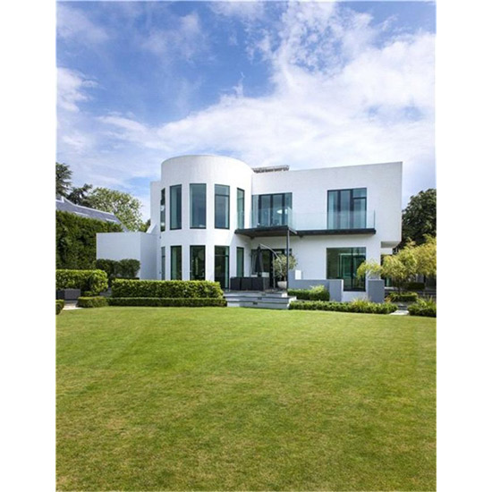 Downscroft contemporary modernist property in Cheam, Surrey