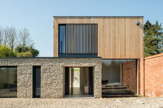 John Pardey-designed Cheeran House in Lower Basildon, Berkshire