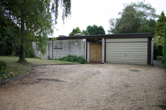 cheam1 1960s Michael Manser-designed three bedroom bungalow in South Cheam, Surrey