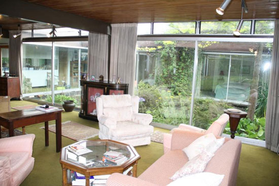 cheam3 1960s Michael Manser-designed three bedroom bungalow in South Cheam, Surrey