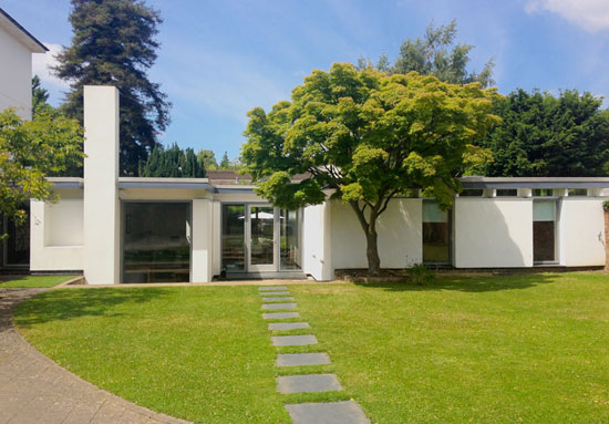 1960s Roger Dyer-designed modernist property in Cheltenham, Gloucestershire