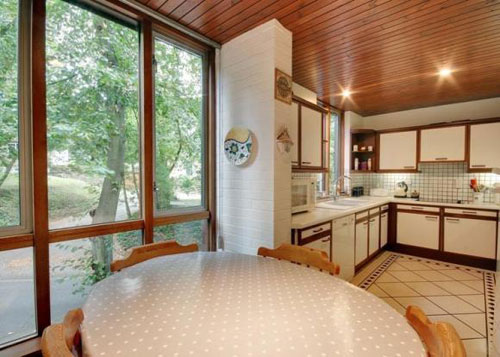 chis5 1980s Chu and Carter-designed five-bedroomed house in Chislehurst, Kent