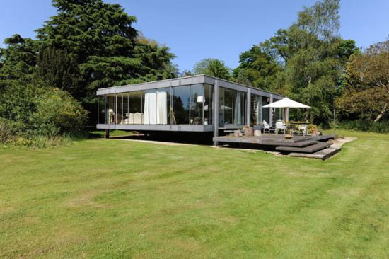 col2 1970s Peter Aldington-designed three-bedroom modernist house in Higham, Colchester, Essex