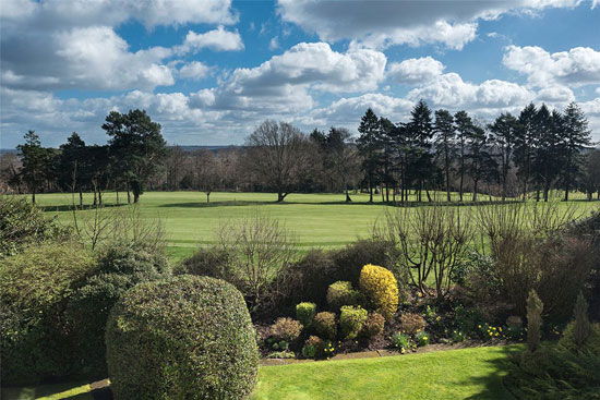 Grade II-listed modernism: 1930s Connell, Ward and Lucas-designed property in Rickmansworth, Hertfordshire