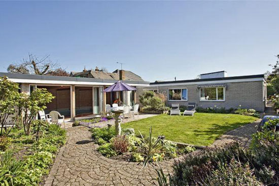 1960s five-bedroom modernist property in Cookham, Berkshire