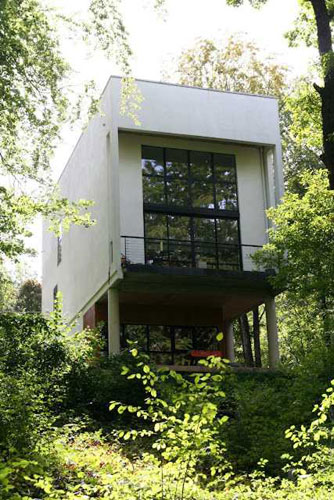 corb2 Le Corbusier-inspired three-bedroom house in Sougères-en-Puisaye, Burgundy, France