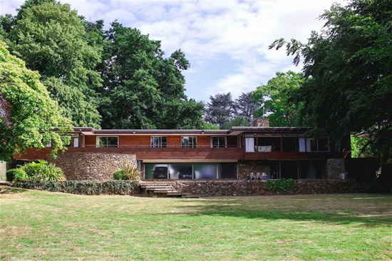 Price drop: 1960s Robert Harvey midcentury modern property in Kenilworth, Warwickshire