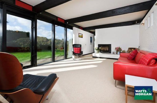 Five-bedroom single-storey modernist property in Llansannor, Vale Of Glamorgan South Wales