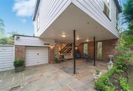 1970s Frazer Crane-designed modernist property in Altrincham, Cheshire